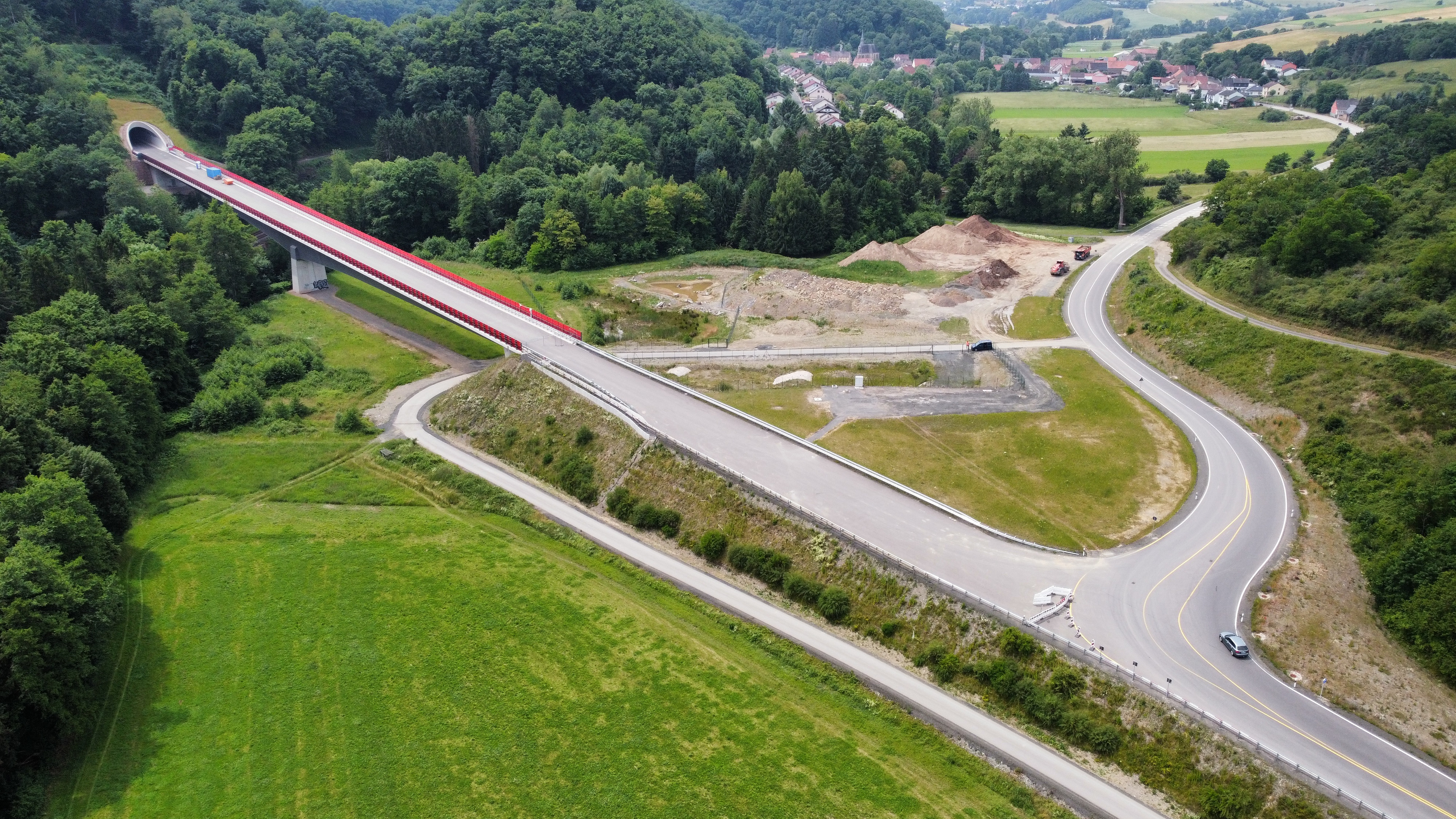 Talbrücke Schleifmühle und Anschlussstelle Nord